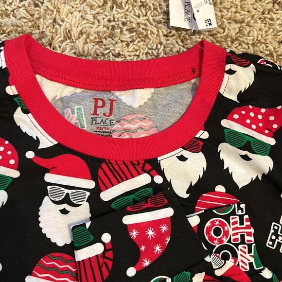 NWT - The Children's Place - GLOW IN THE DARK Christmas PJ Set - Size XS - Picture 2 of 3